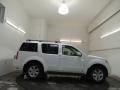 Avalanche White - Pathfinder SV 4x4 Photo No. 7