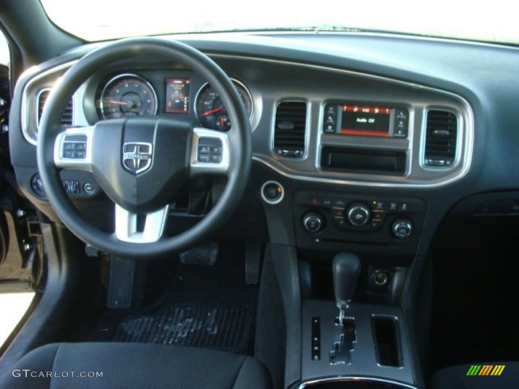 2012 Charger SE - Pitch Black / Black photo #10