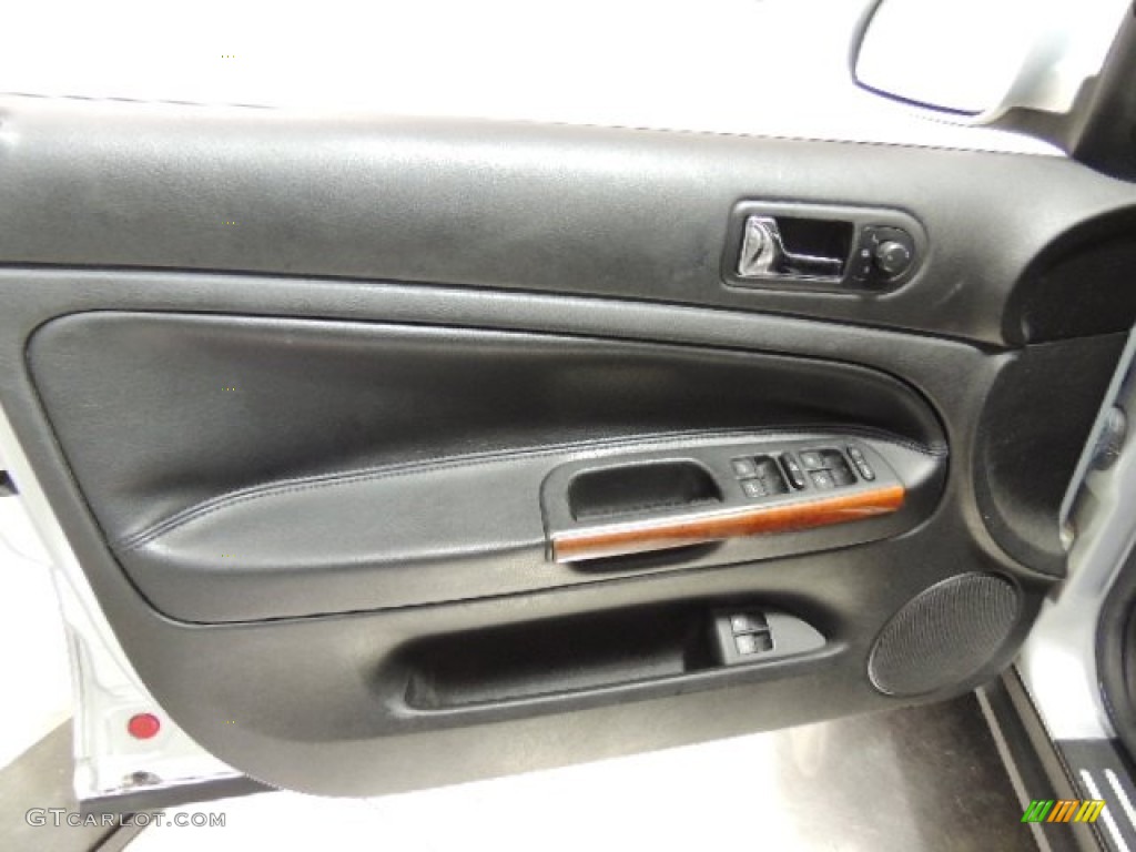 2004 Volkswagen Passat GLX 4Motion Wagon Anthracite Door Panel Photo #76300132