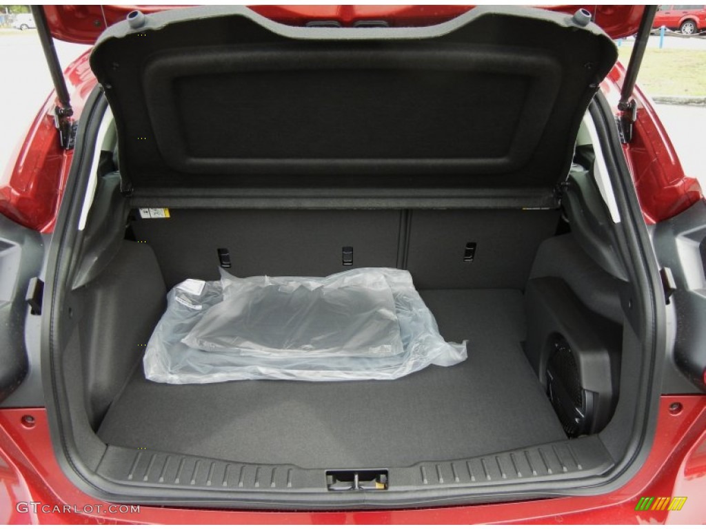 2013 Ford Focus Titanium Hatchback Trunk Photo #76304384