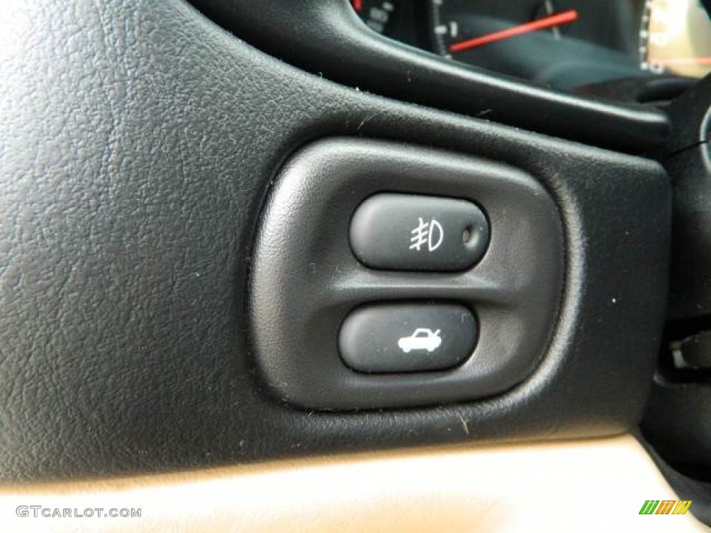2004 Chevrolet Corvette Convertible Controls Photo #76307680