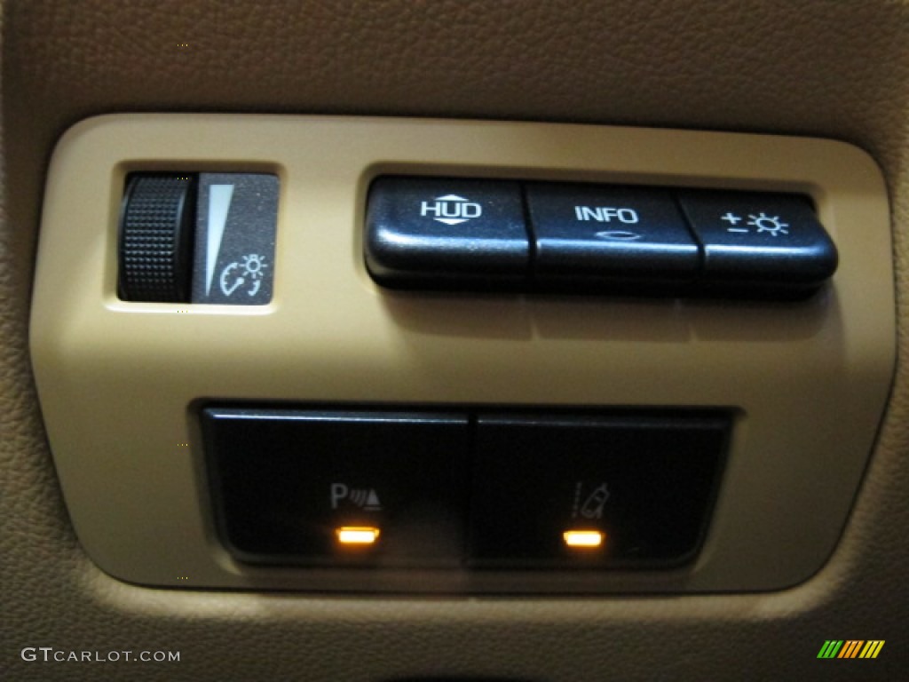 2013 Cadillac ATS 2.0L Turbo Premium Controls Photo #76307744