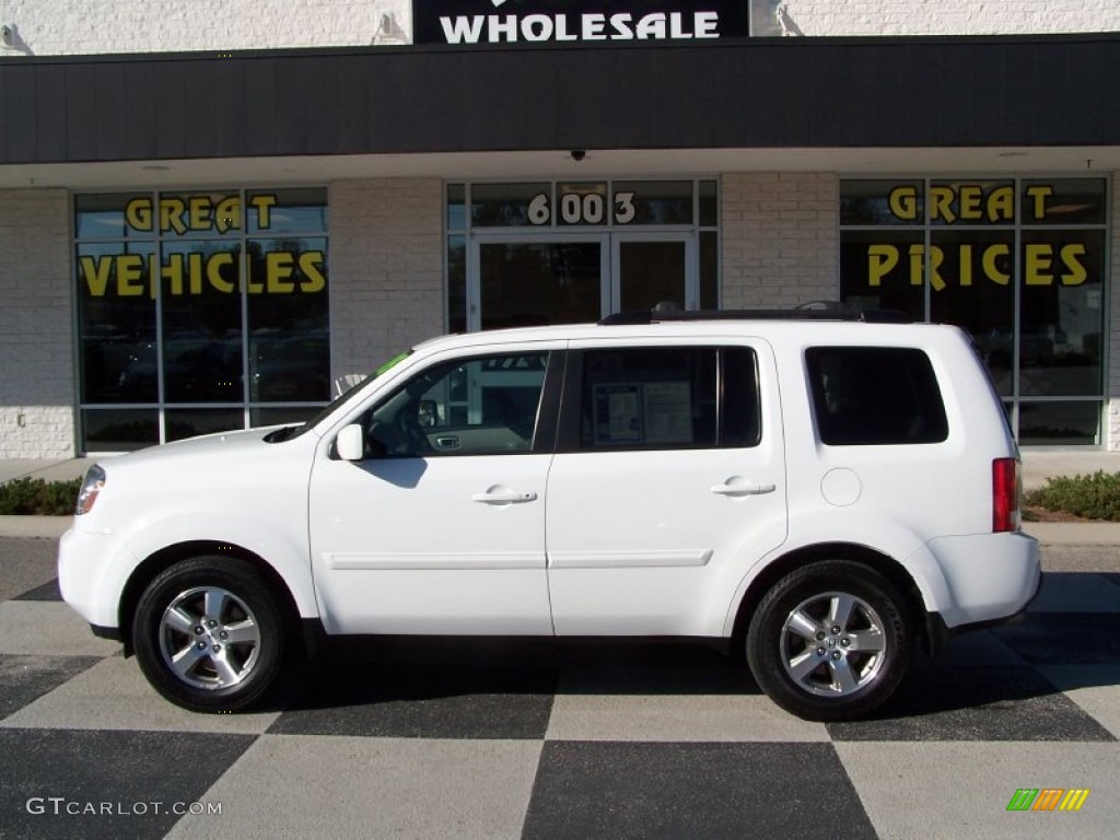 Taffeta White Honda Pilot