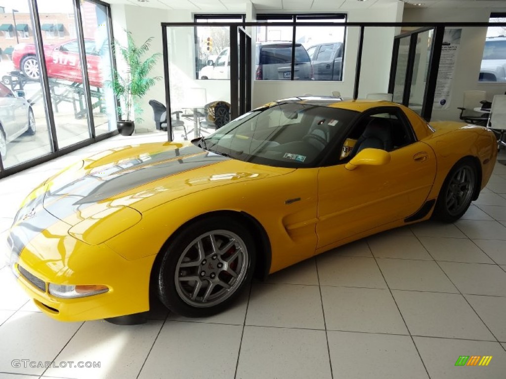 2003 Corvette Z06 - Millenium Yellow / Black photo #2