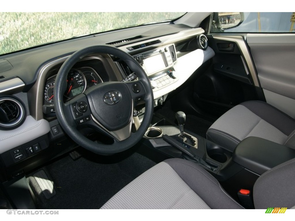 Ash Interior 2013 Toyota RAV4 XLE AWD Photo #76314022