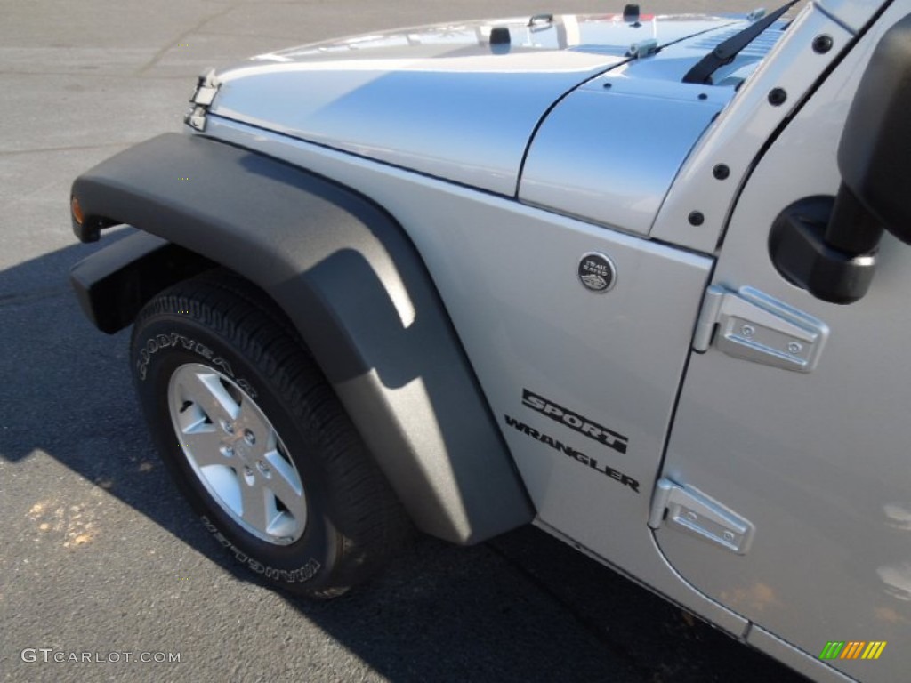 2012 Wrangler Sport 4x4 - Bright Silver Metallic / Black photo #7