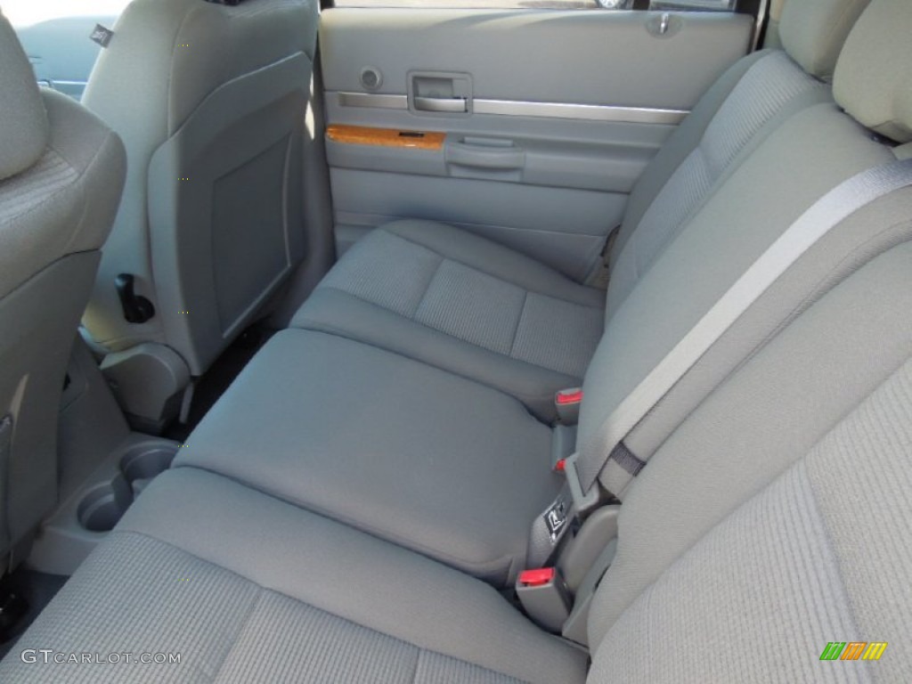 2008 Chrysler Aspen Limited Rear Seat Photo #76316022