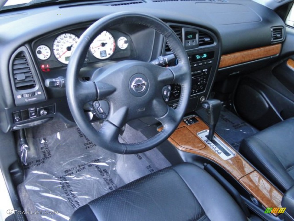Charcoal Interior 2003 Nissan Pathfinder LE 4x4 Photo #76317875