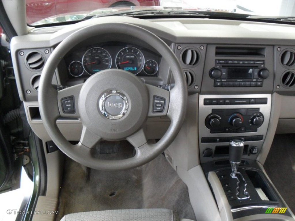 2007 Jeep Commander Sport 4x4 Dark Khaki/Light Graystone Dashboard Photo #76320776