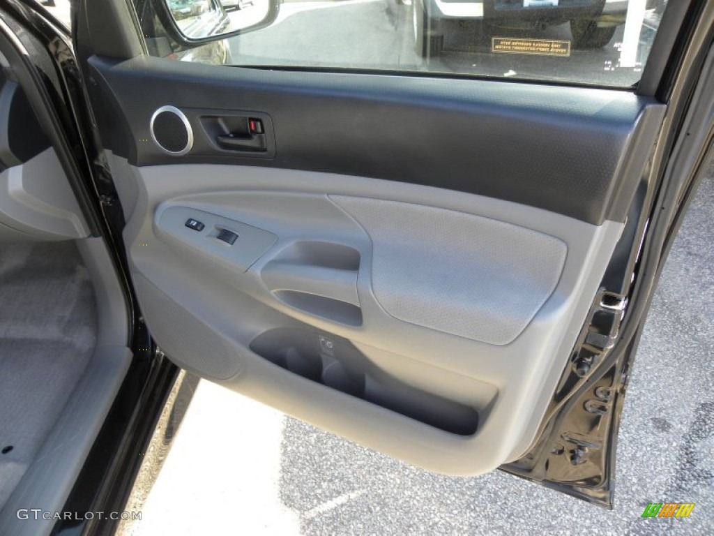 2008 Toyota Tacoma X-Runner Door Panel Photos