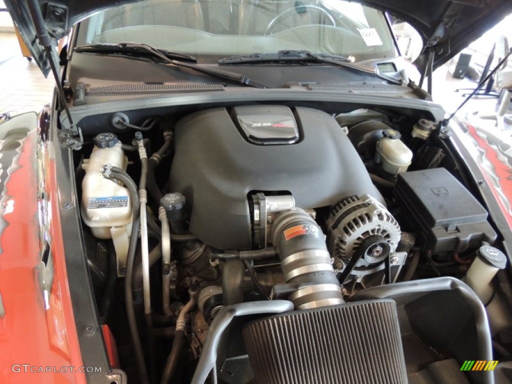2005 Chevrolet SSR Standard SSR Model 6.0 Liter OHV 16-Valve V8 Engine Photo #76323255
