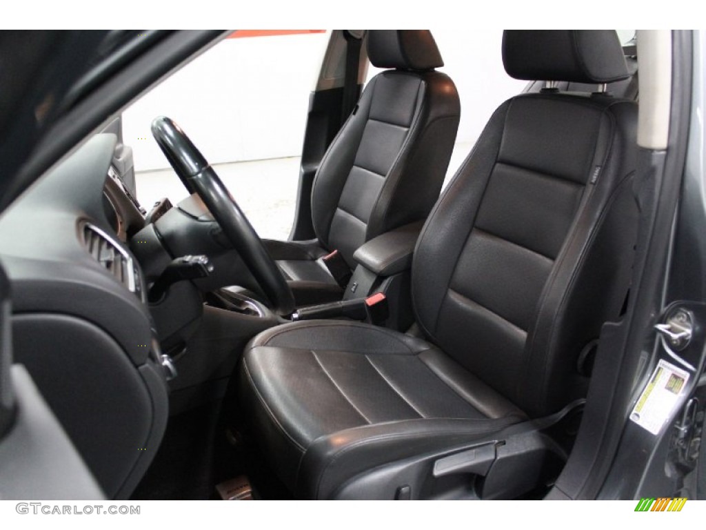 Titan Black Interior 2010 Volkswagen Jetta TDI SportWagen Photo #76324317