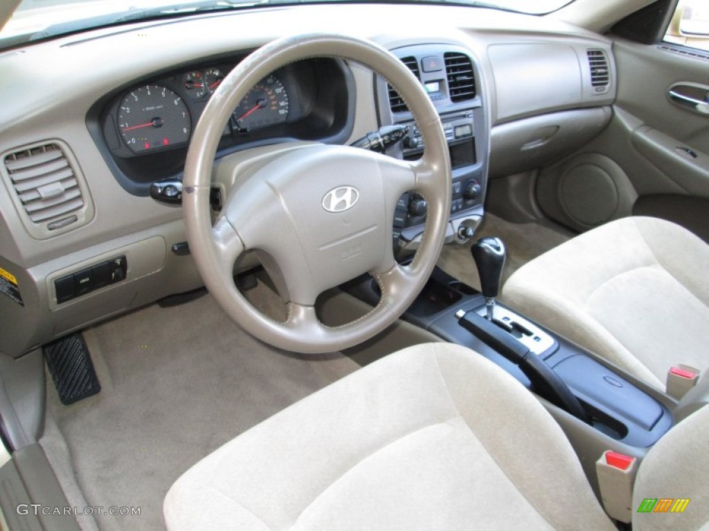 Beige Interior 2004 Hyundai Sonata Standard Sonata Model Photo #76324811