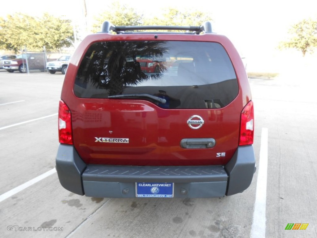 2005 Xterra SE - Red Brawn Pearl / Steel/Graphite photo #6