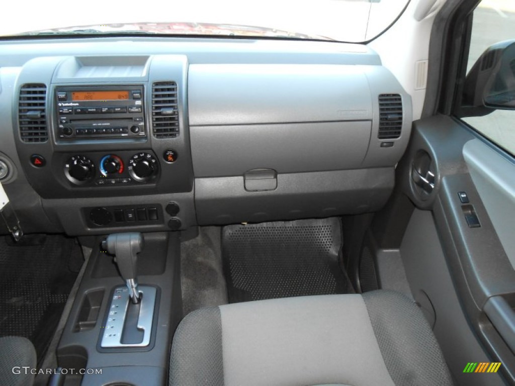 2005 Xterra SE - Red Brawn Pearl / Steel/Graphite photo #20
