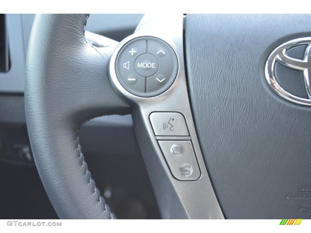 2013 Toyota Prius Three Hybrid Controls Photo #76325633