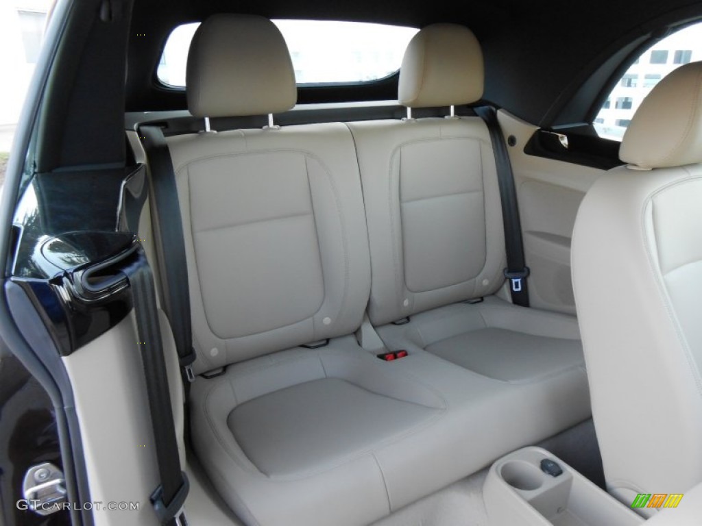 2013 Volkswagen Beetle 2.5L Convertible Rear Seat Photo #76326281