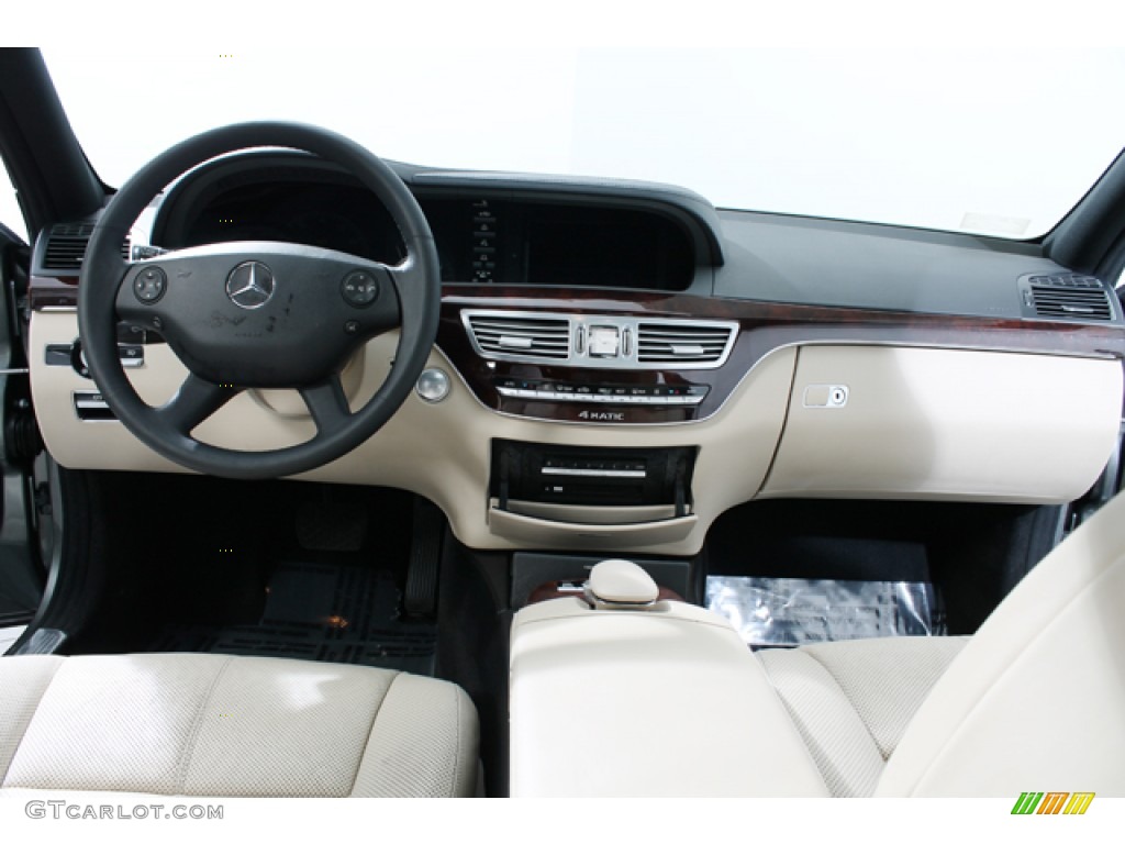 2007 Mercedes-Benz S 550 4Matic Sedan Beige/Black Dashboard Photo #76327946
