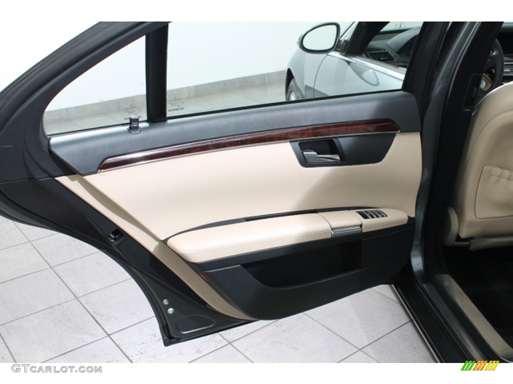 2007 Mercedes-Benz S 550 4Matic Sedan Beige/Black Door Panel Photo #76328080