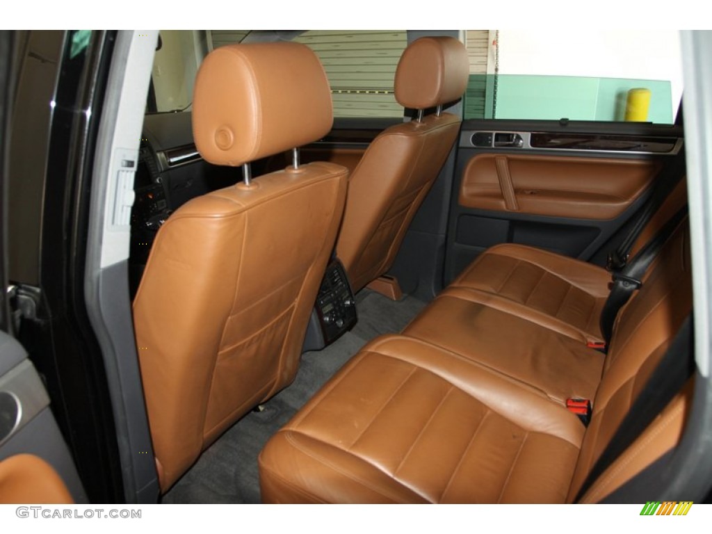 2004 Volkswagen Touareg V10 TDI Rear Seat Photo #76329182