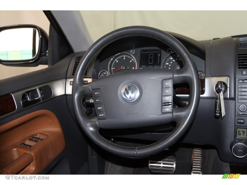 2004 Volkswagen Touareg V10 TDI Teak Steering Wheel Photo #76329197