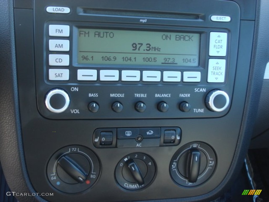2007 Volkswagen Jetta 2.0T Sedan Audio System Photos