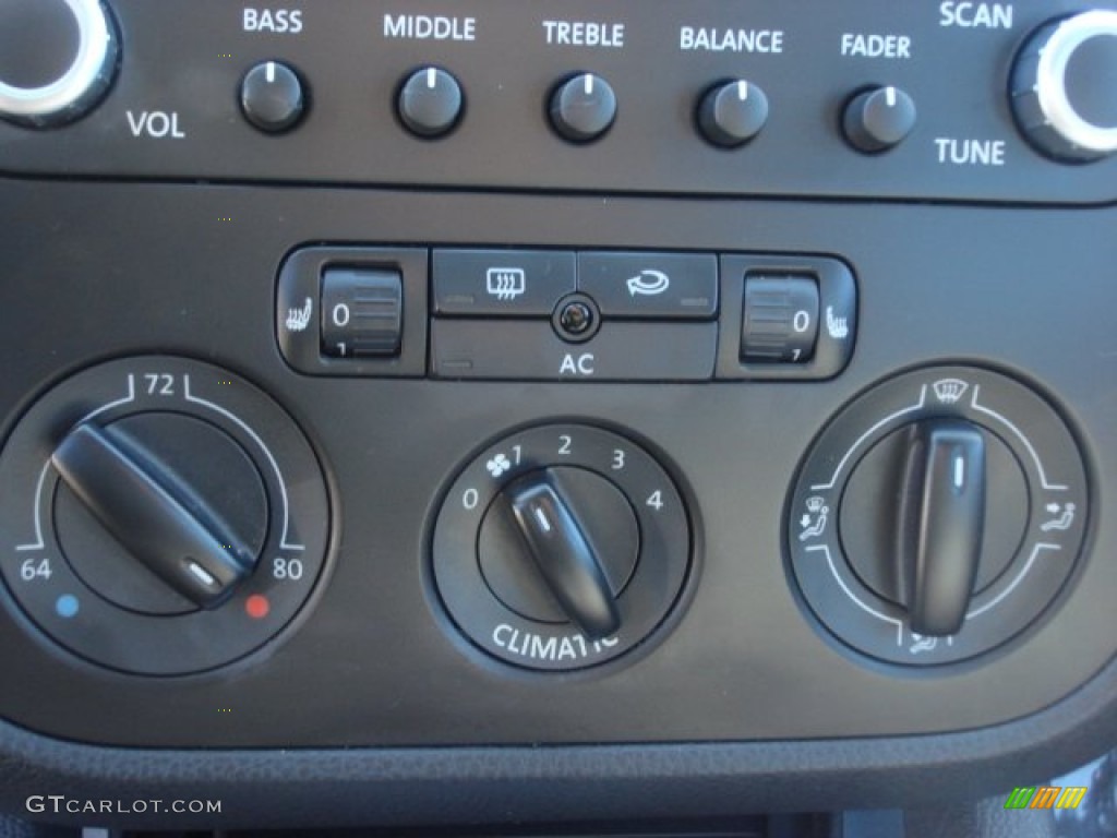 2007 Volkswagen Jetta 2.0T Sedan Controls Photos