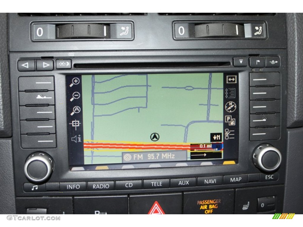 2004 Volkswagen Touareg V10 TDI Navigation Photos