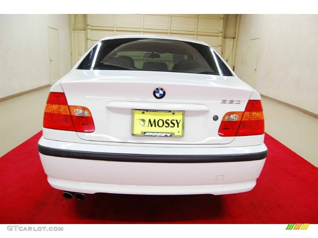 2005 3 Series 330i Sedan - Alpine White / Grey photo #5