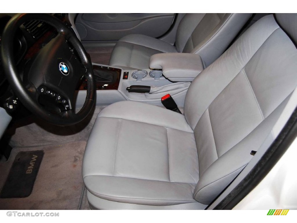 2005 3 Series 330i Sedan - Alpine White / Grey photo #10