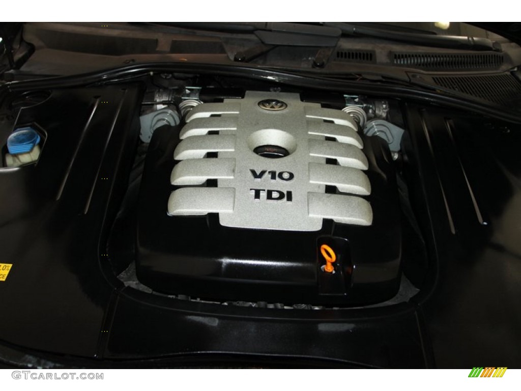 2004 Volkswagen Touareg V10 TDI Engine Photos