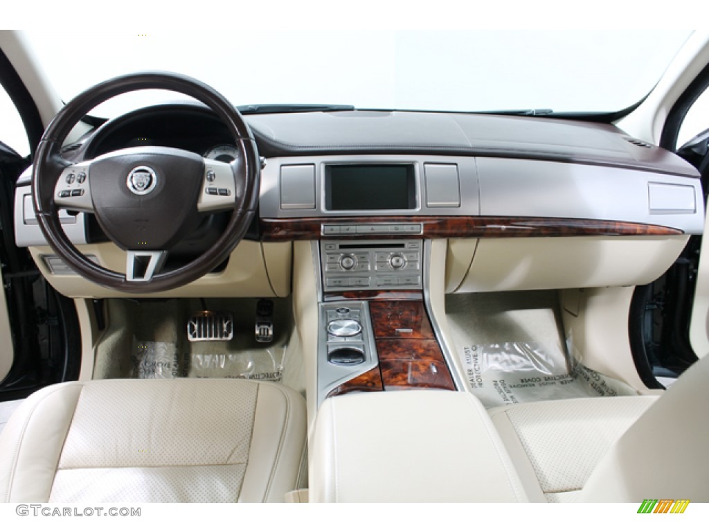 2009 Jaguar XF Premium Luxury Barley/Truffle Dashboard Photo #76329932