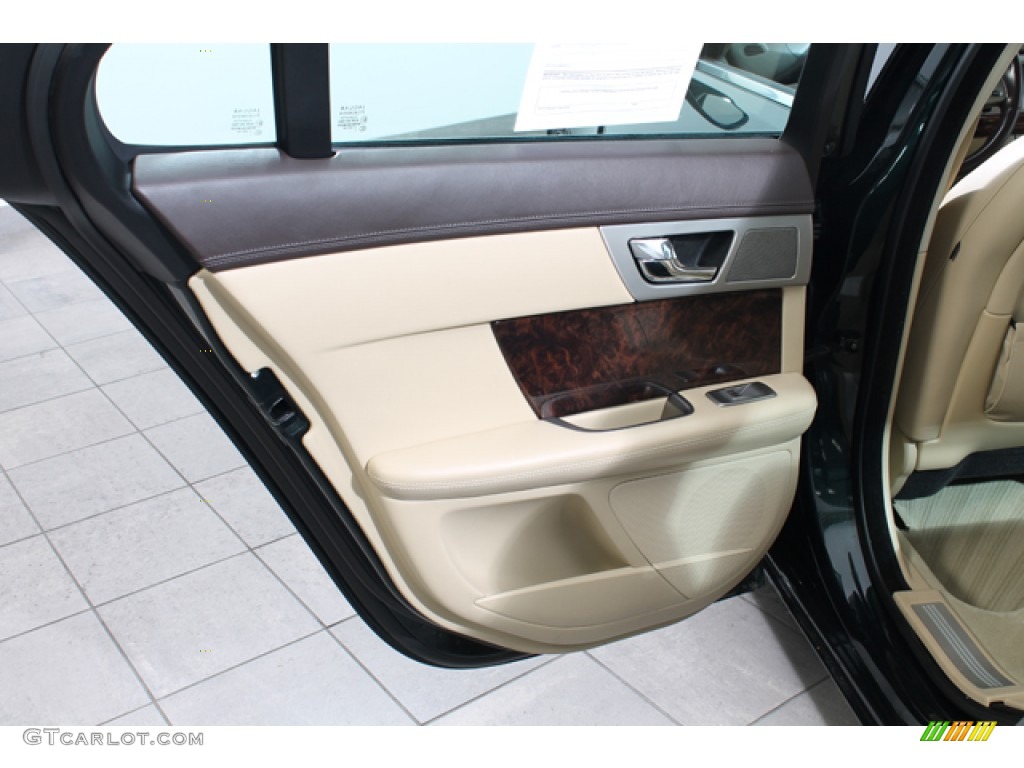 2009 Jaguar XF Premium Luxury Barley/Truffle Door Panel Photo #76330007