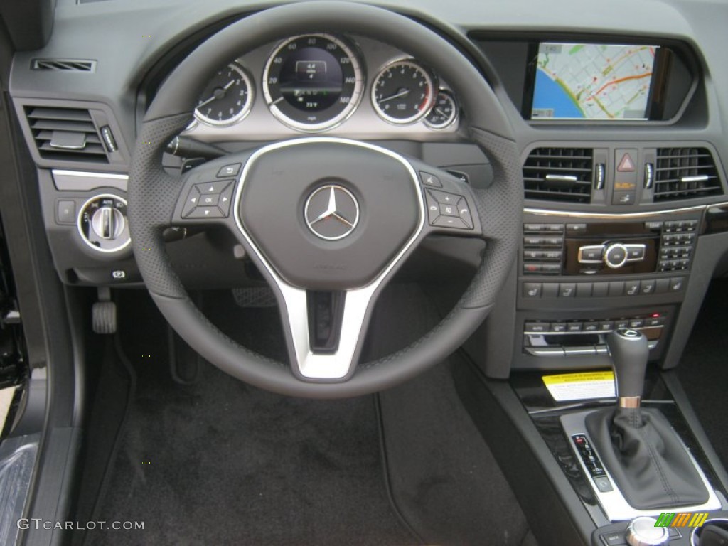 2013 Mercedes-Benz E 350 Cabriolet Natural Beige/Black Dashboard Photo #76331801