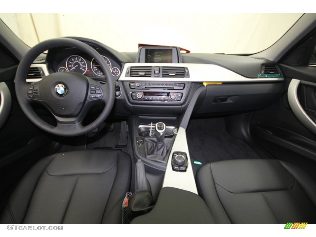 2013 BMW 3 Series 328i Sedan Black Dashboard Photo #76335129