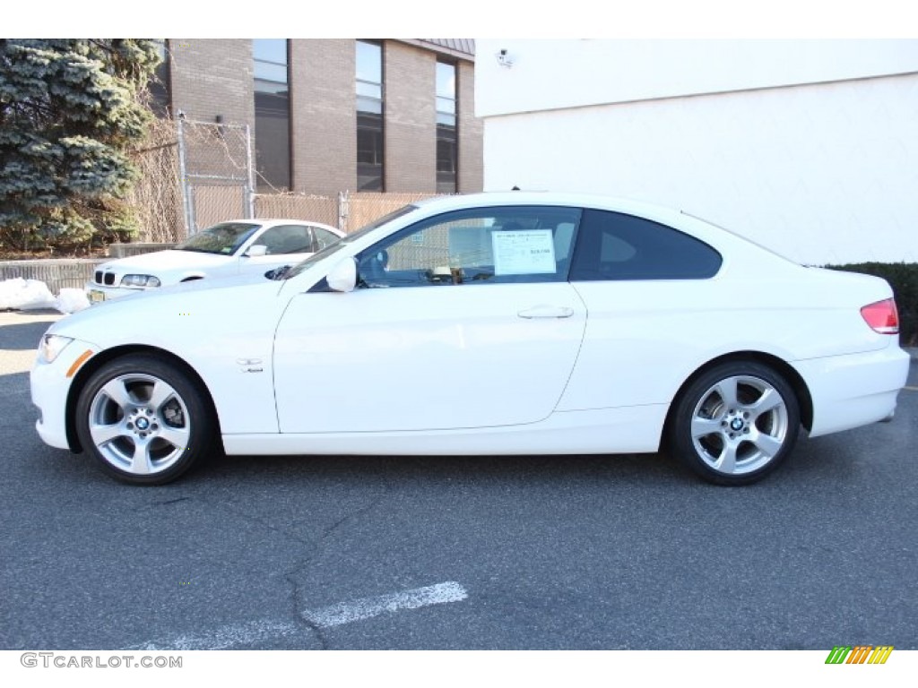 2010 3 Series 328i xDrive Coupe - Alpine White / Black photo #8