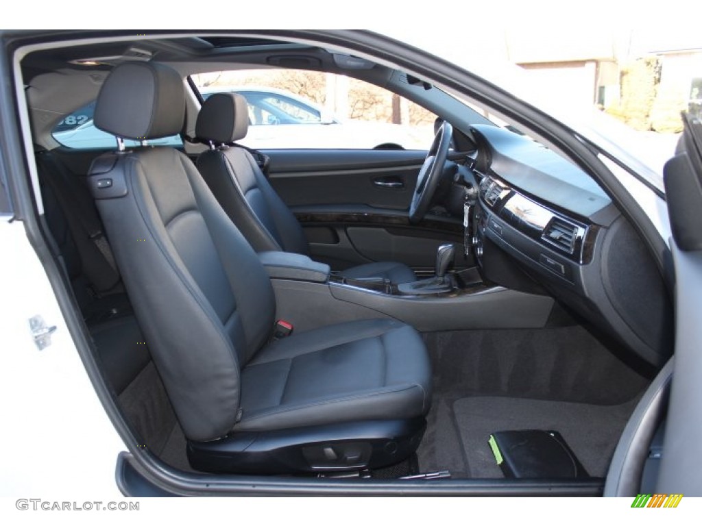 2010 3 Series 328i xDrive Coupe - Alpine White / Black photo #25