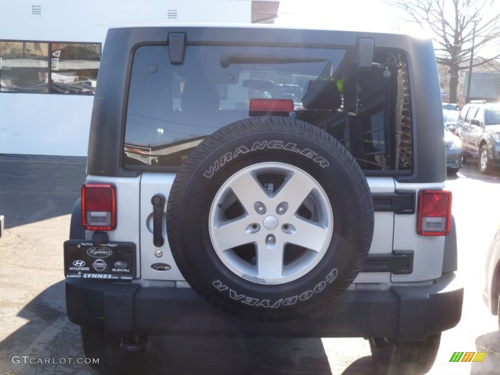 2011 Wrangler Sport S 4x4 - Bright Silver Metallic / Black photo #4