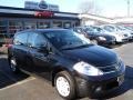 Super Black - Versa 1.8 S Hatchback Photo No. 2