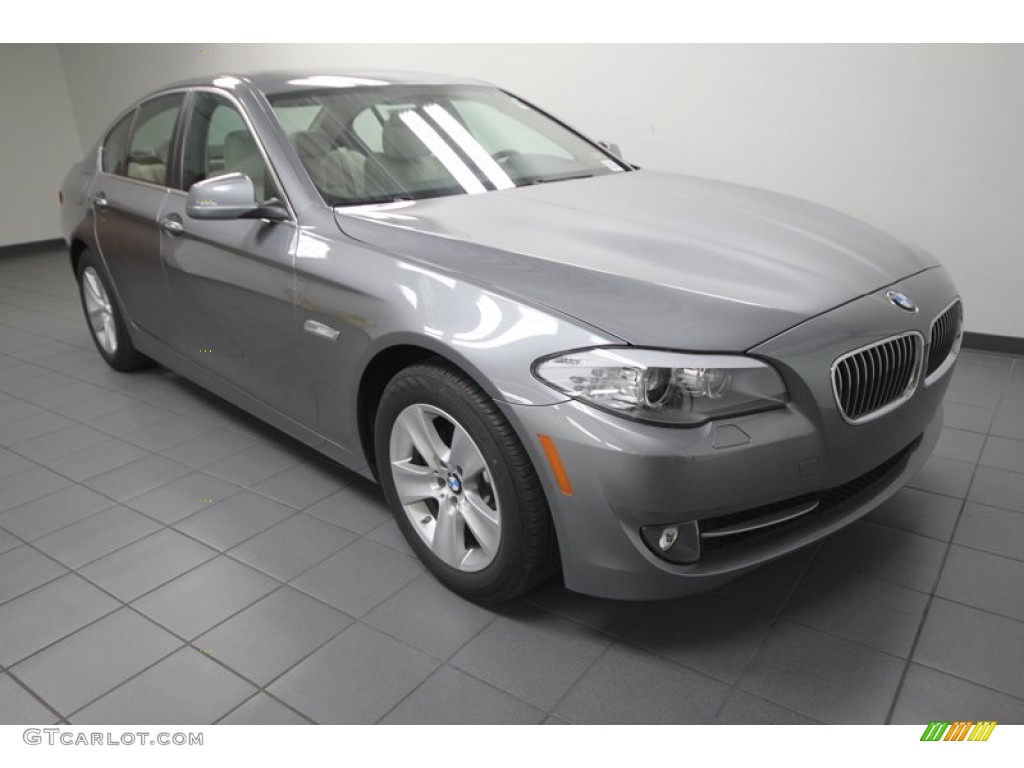 2013 5 Series 528i Sedan - Space Gray Metallic / Oyster/Black photo #1