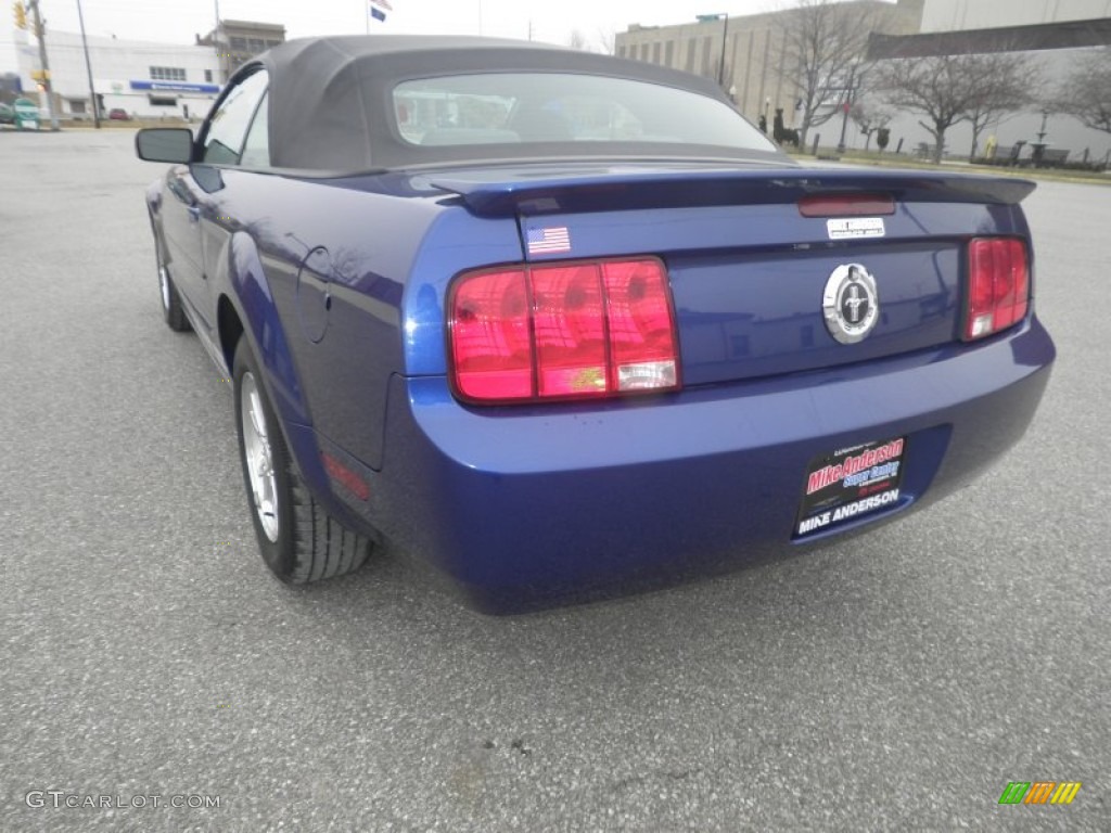 2008 Mustang V6 Deluxe Convertible - Vista Blue Metallic / Light Graphite photo #3