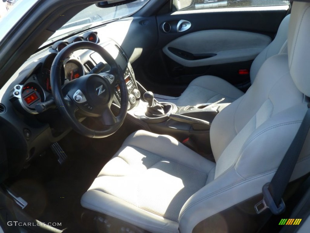 Gray Leather Interior 2009 Nissan 370Z Sport Touring Coupe Photo #76339324