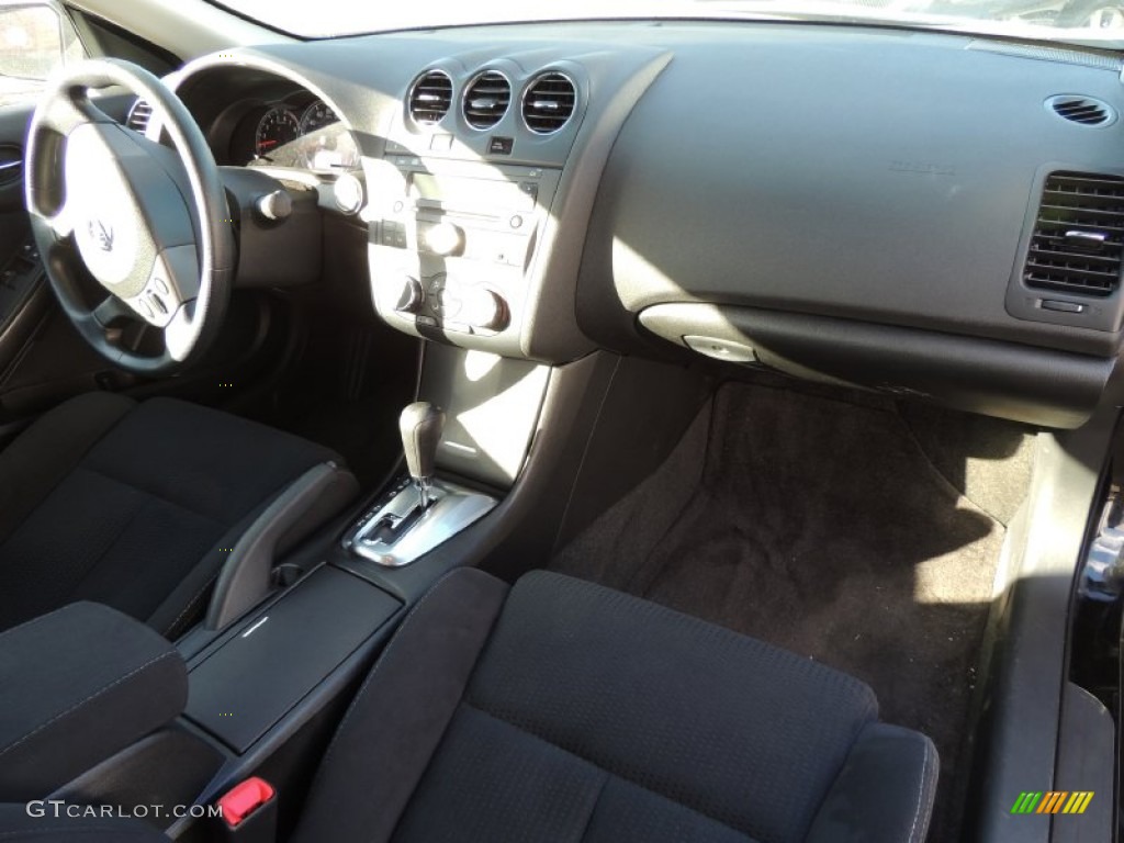 2012 Altima 2.5 S Coupe - Super Black / Charcoal photo #9