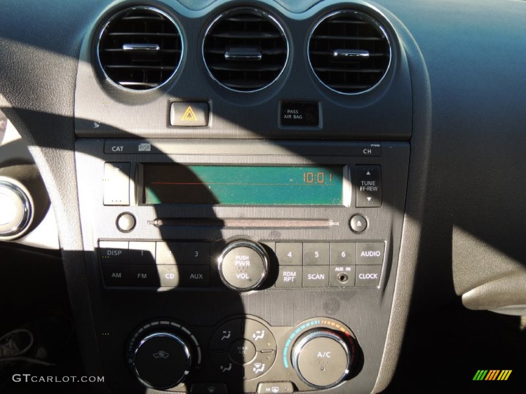2012 Altima 2.5 S Coupe - Super Black / Charcoal photo #15