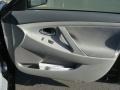 Black - Camry LE Photo No. 20