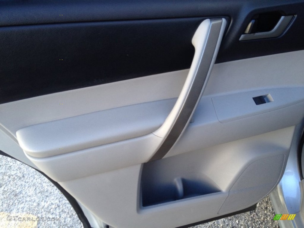 2010 Highlander SE 4WD - Classic Silver Metallic / Ash photo #9
