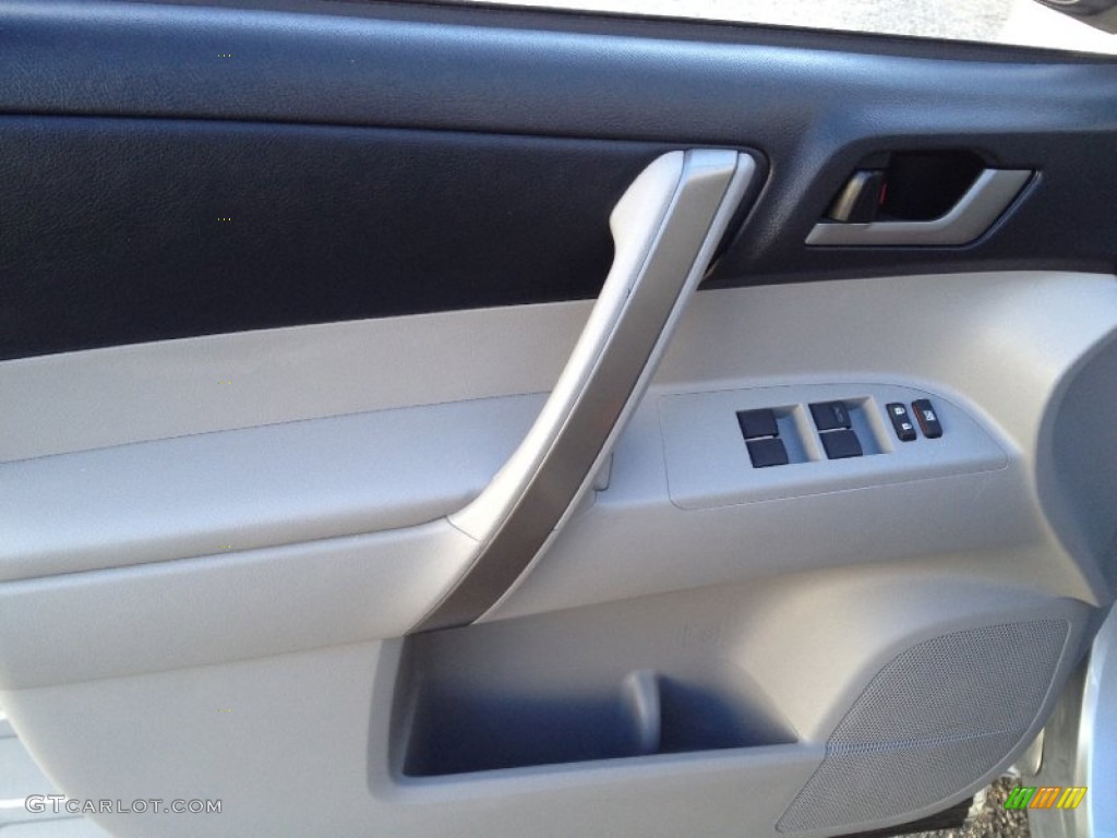 2010 Highlander SE 4WD - Classic Silver Metallic / Ash photo #14
