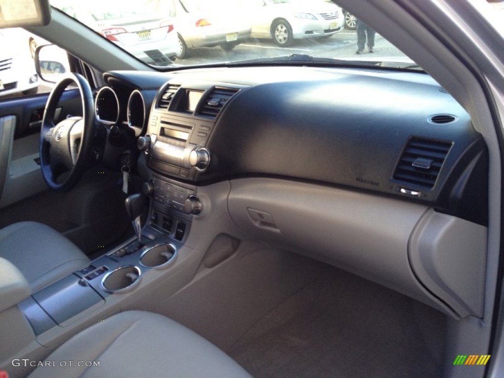 2010 Highlander SE 4WD - Classic Silver Metallic / Ash photo #26