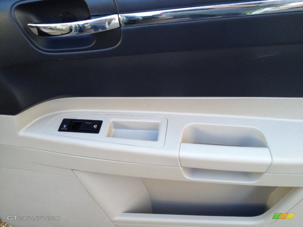 2006 300 Touring - Silver Steel Metallic / Dark Slate Gray/Light Graystone photo #24