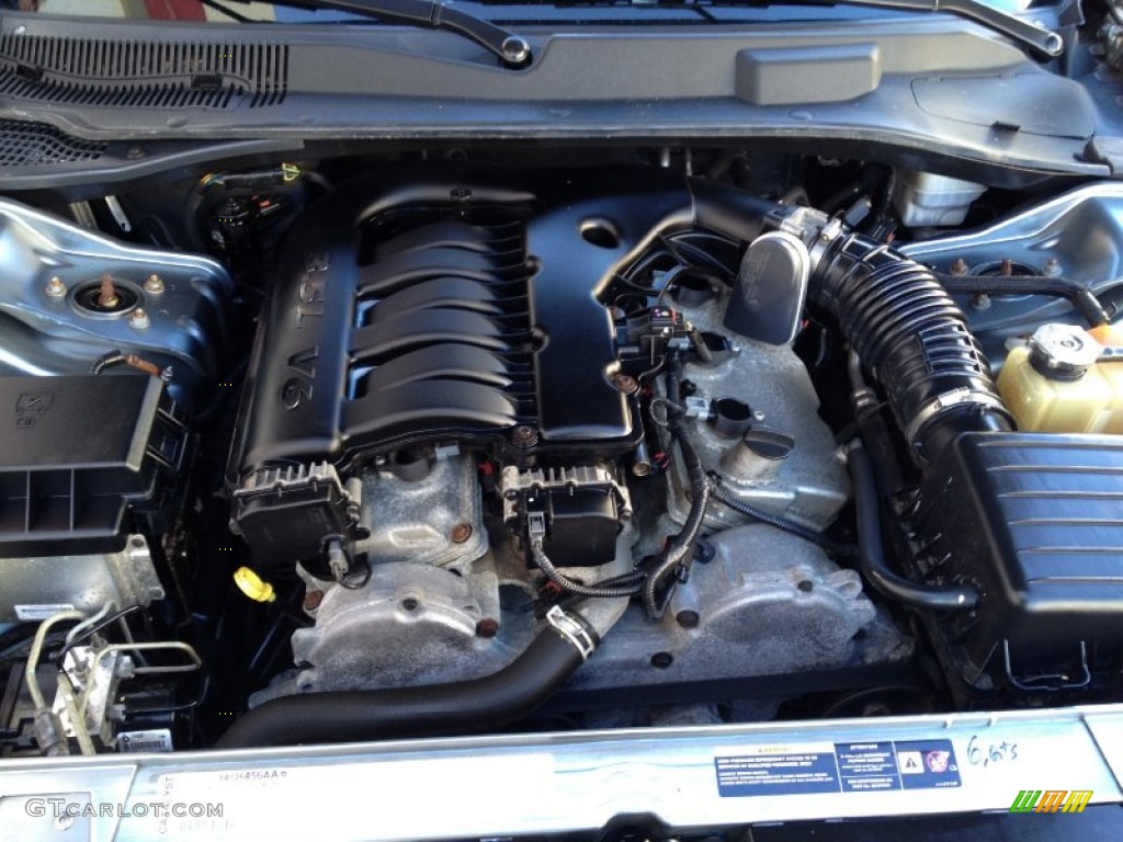 2006 Chrysler 300 Touring 3.5 Liter SOHC 24-Valve VVT V6 Engine Photo #76343318